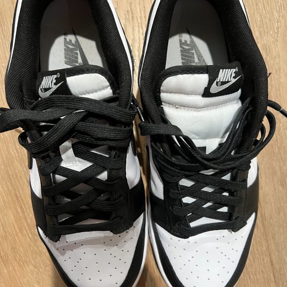Nike Dunk Black/White Size 9.5 Men's - Picture 7 of 9